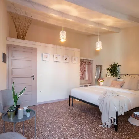 Πανσιόν Dimora Sant'ignazio 3*
